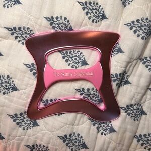 The Skinny Confidential Le Spoon Body Sculptor